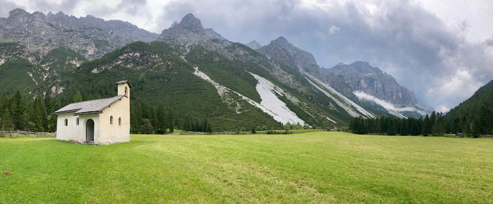 Panorama ins Pinnistal